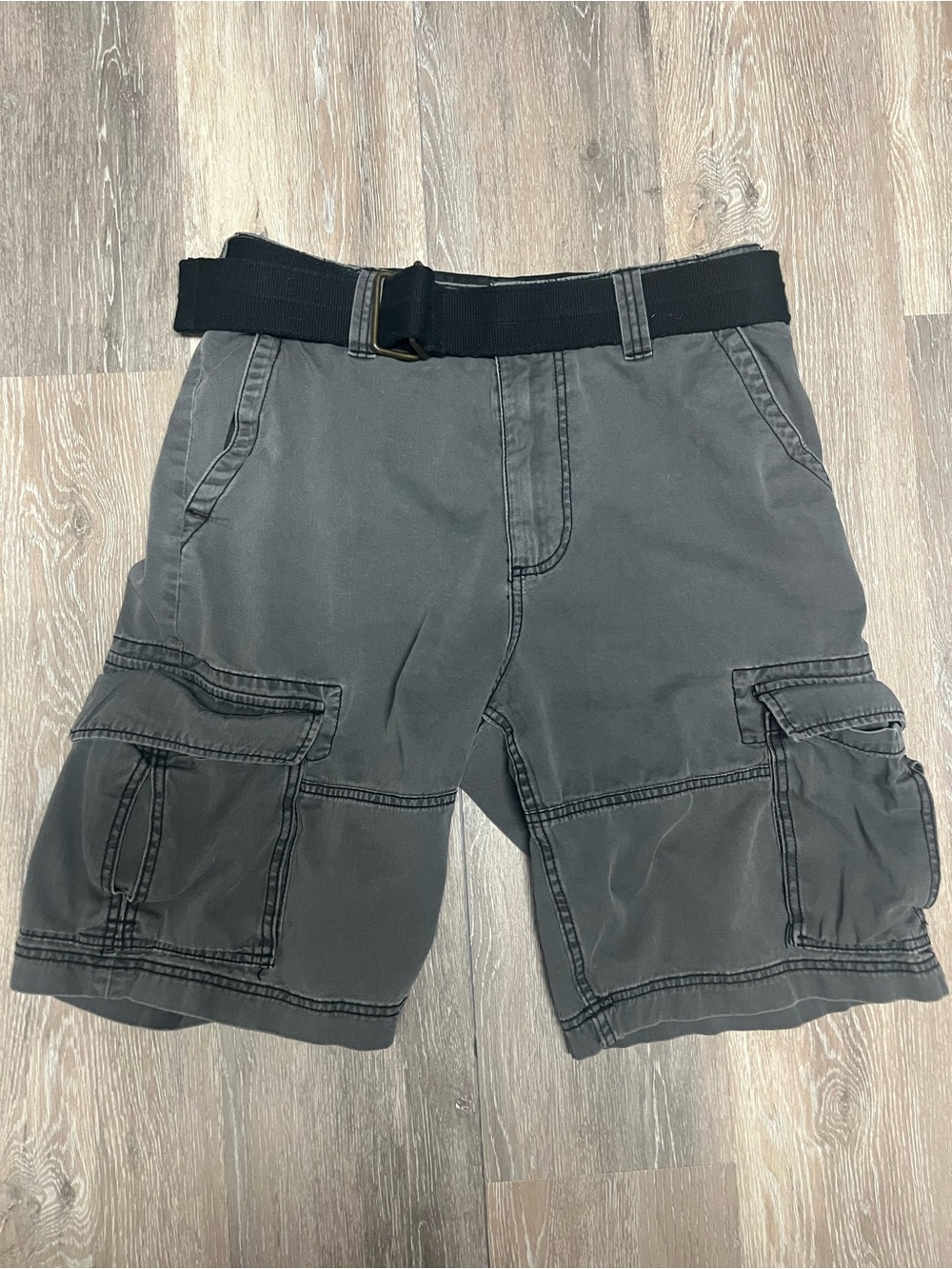 American Rag Men's Charcoal Gray Cargo Shorts with Belt